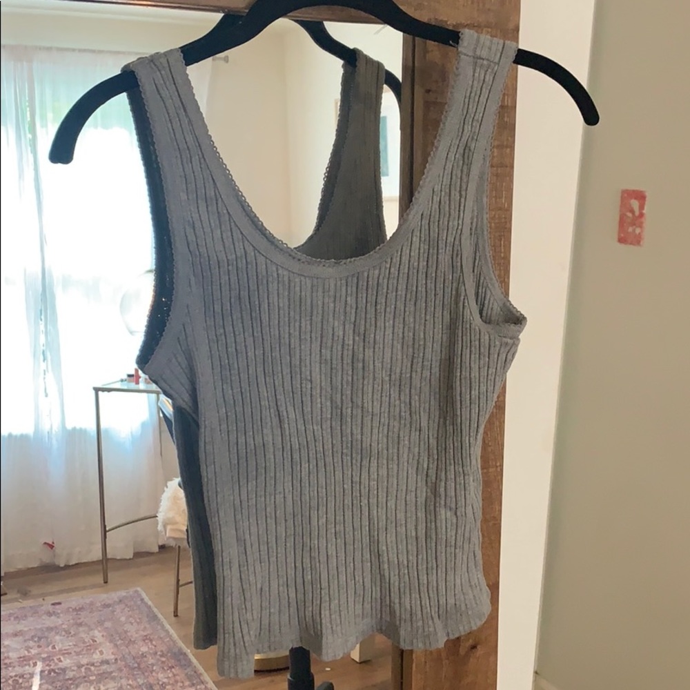 Simple grey Tank